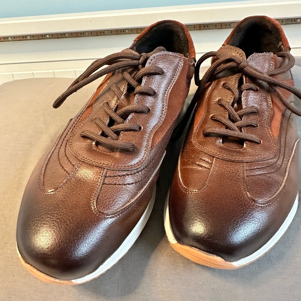 Brown leather lace up sneakers